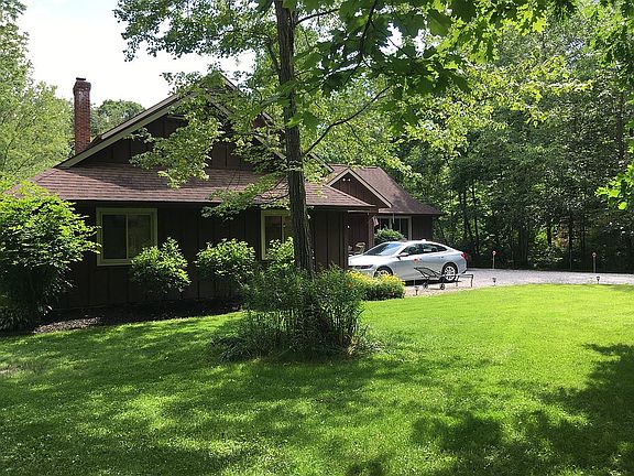 4th image of 625 Deepwoods Dr