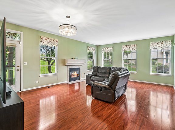 4th image of 519 King Ave