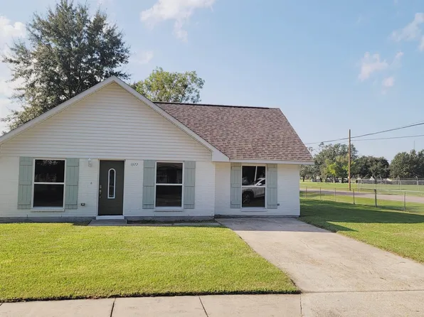 1377 Georgia Ave, Port Allen, LA 70767