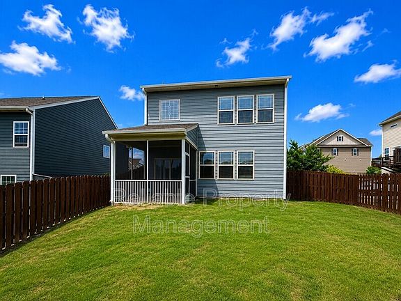 3rd image of 1828 Birdhouse Ln