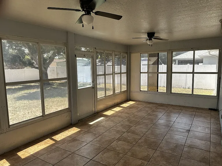 1138 Stratton Ave — Photo 7