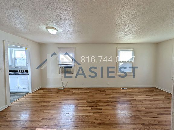 4th image of 3935 Jackson Ave
