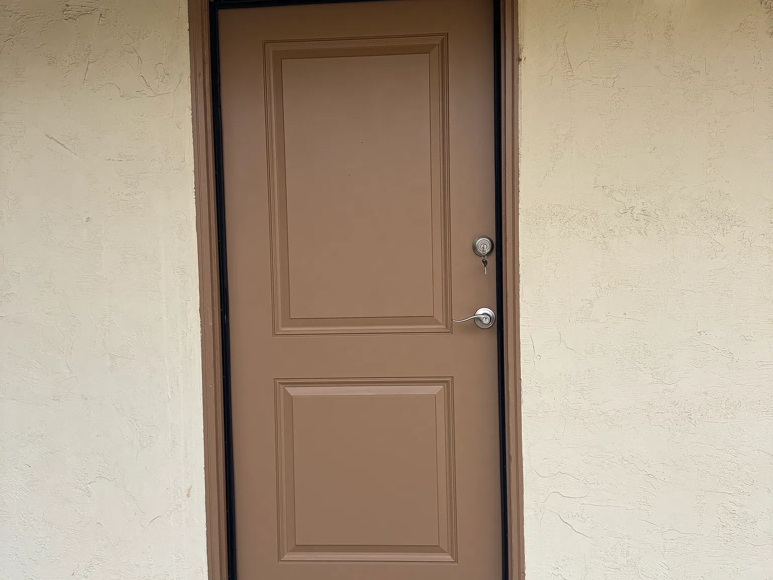 2 bed, 800 sqft, $2,400 — Photo 3