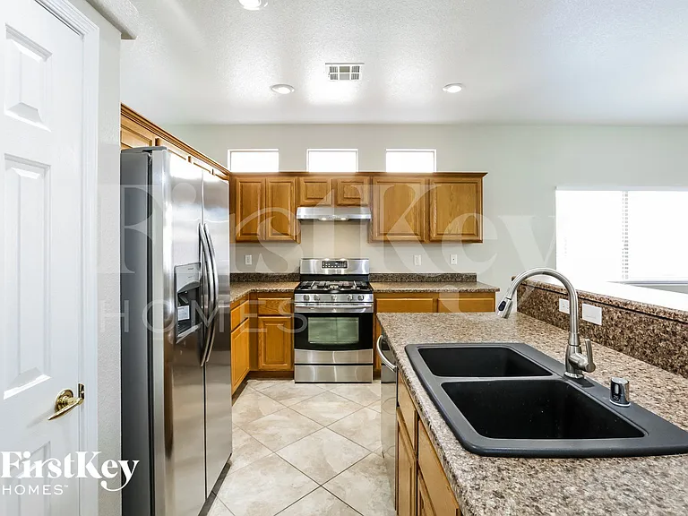 5898 Swan Point Pl — Photo 6