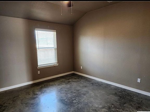 5th image of 223 W Avenue B #B