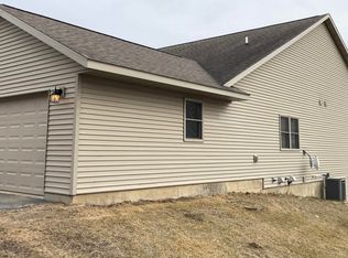 W169 Thomas Rd, Fountain City, WI 54629