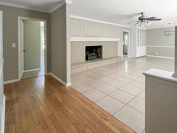 3rd image of 103 Youngwood Dr