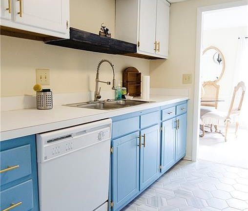 3rd image of 4080 B Huntingreen Ln