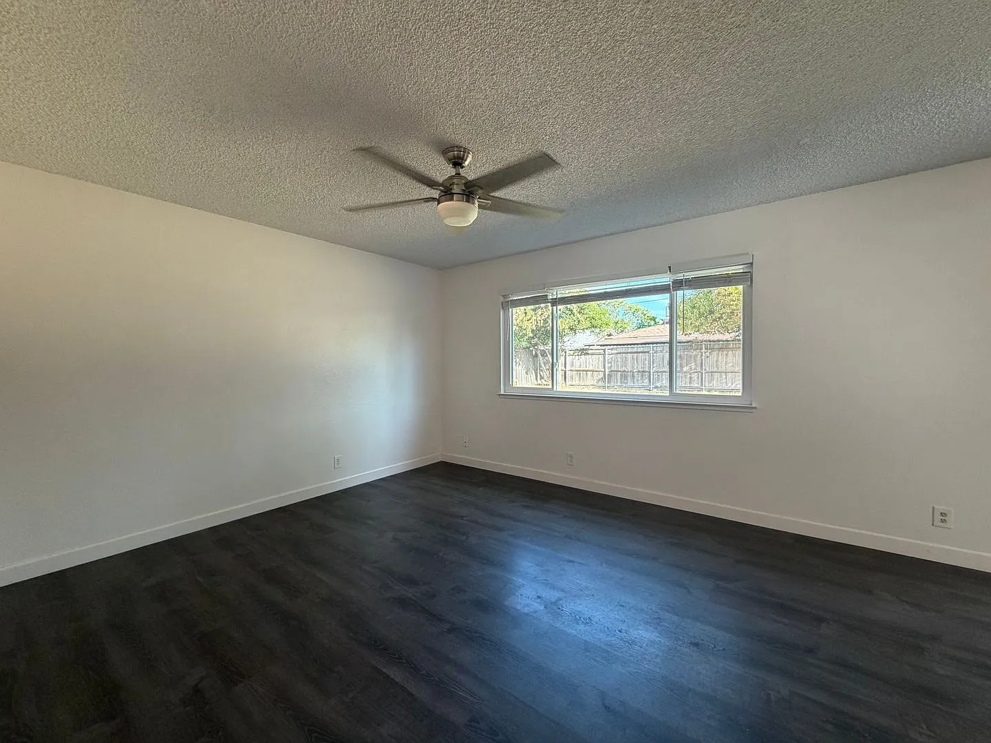 3 Bedroom 1 Bath Orangevale Home! — Photo 3