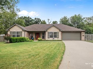 472 Dallas Ln, Springdale, AR 72762