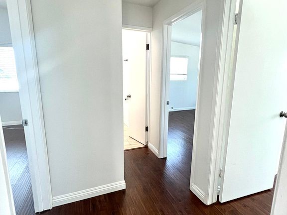 4th image of 1441 Manhattan Beach Blvd APT 5
