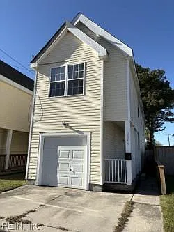 2049 Stonehurst St — Photo 4