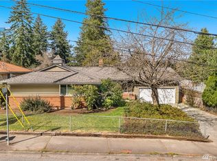 512 N 160th St, Shoreline, WA 98133