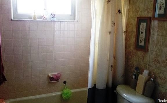 5th image of 23529 Astrid Ln