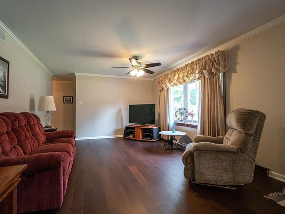 2nd image of 400 W Jefferson St