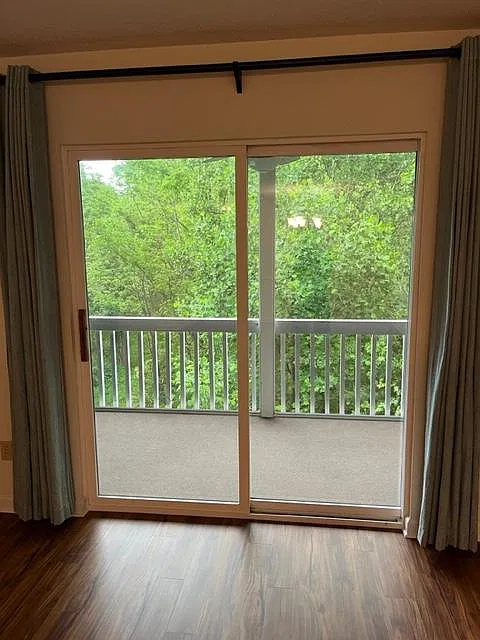2 bed, 1176 sqft, $1,600 — Photo 4