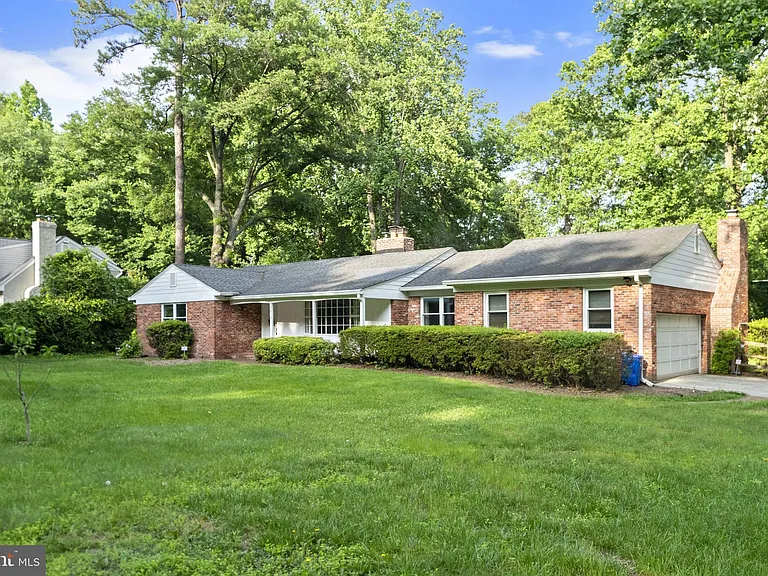 3515 Wilson St — Photo 2