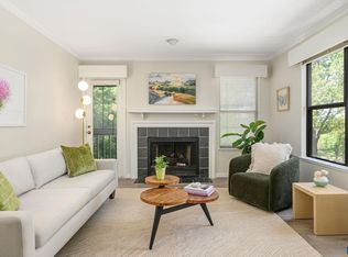 338 S Pantops Dr, Charlottesville, VA 22911