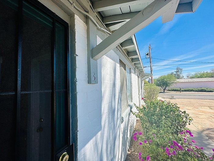 1st image of 250 W Laguna St APT 2