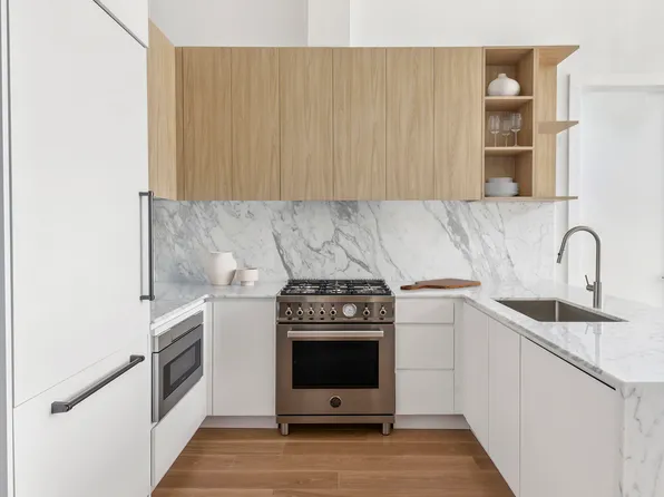 1019 Hancock Street image 4 of 11