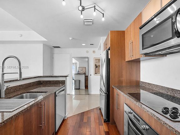 2nd image of 300 S Biscayne Blvd #T-2416
