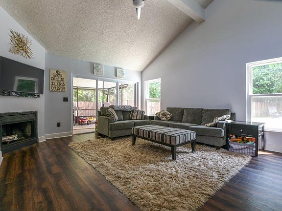 2nd image of 303 Foxboro Ct