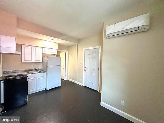 5th image of 64 W Antietam St Unit 8