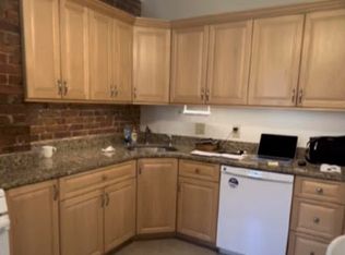 14 7th St #14, Cambridge, MA 02141