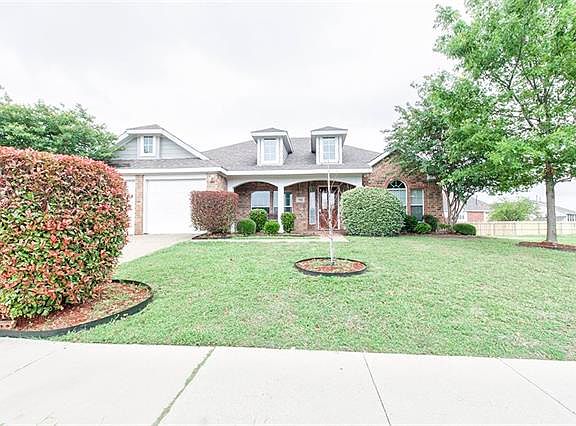 2nd image of 704 Candle Meadow Blvd