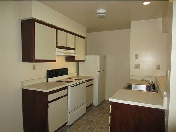 5th image of 3724 Snowdrift Cir APT 204