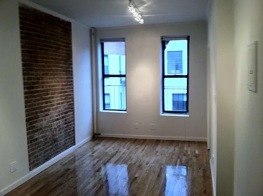 Rented by CVEK Real Estate | media 8