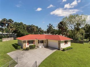 7010 Sunnyside Dr, Leesburg, FL 34748