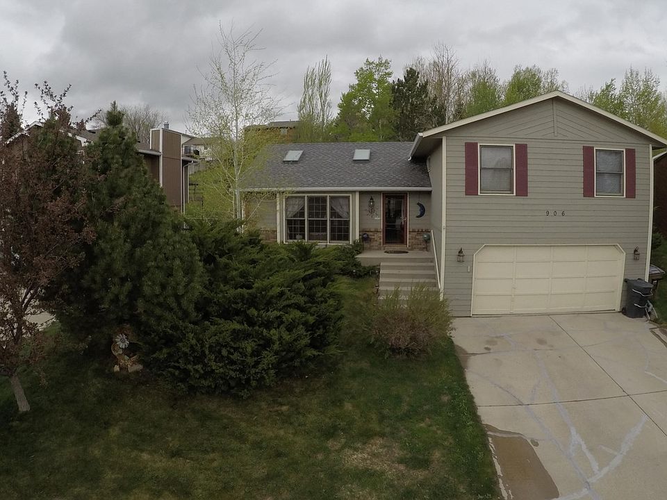 906 Overdale (56)