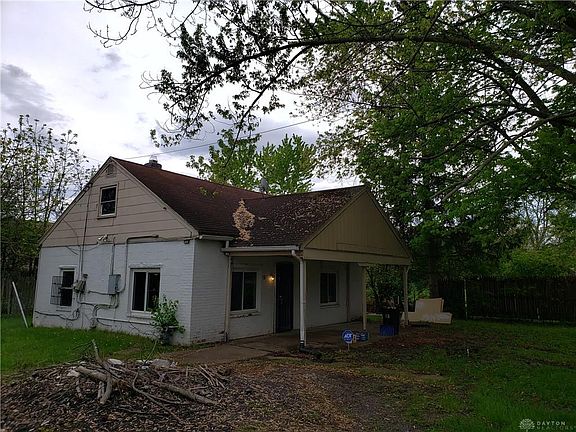 3rd image of 16 Lawncrest Ave