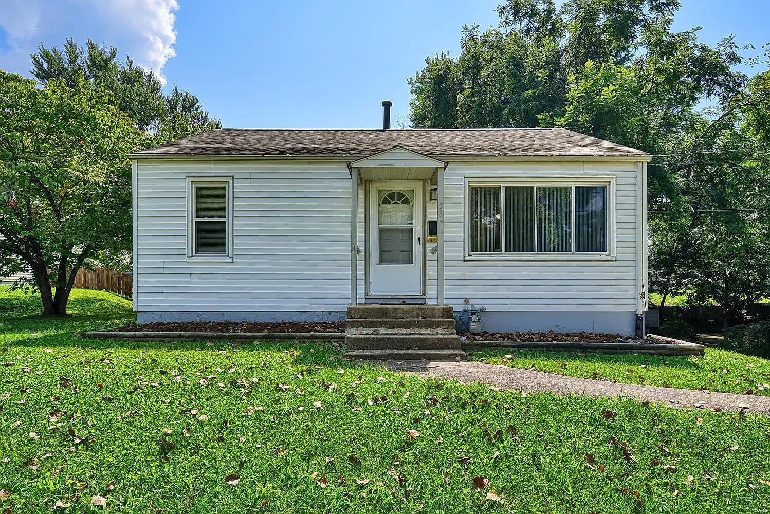 814 Kneedler St photo 1