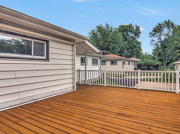 5th image of 2184 Saint Joseph Pl