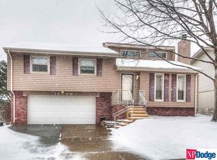 13536 Edna St, Omaha, NE 68138