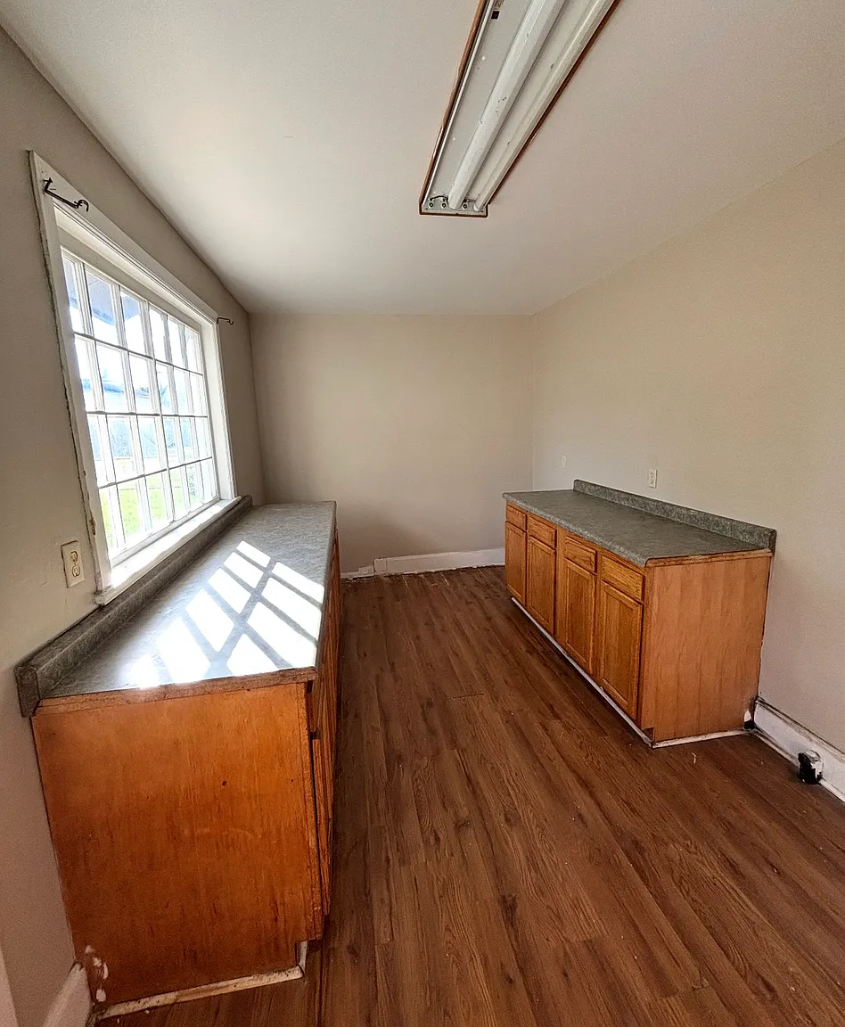 455 W Grand Ave photo 1