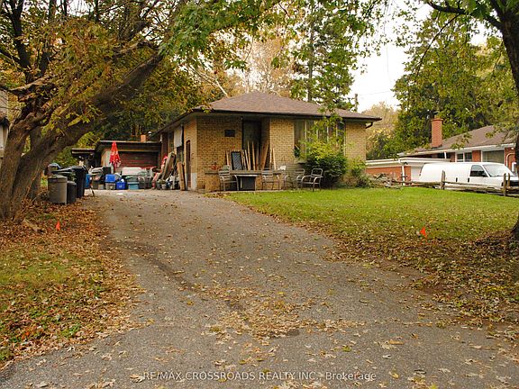 4th image of 242 Island Rd