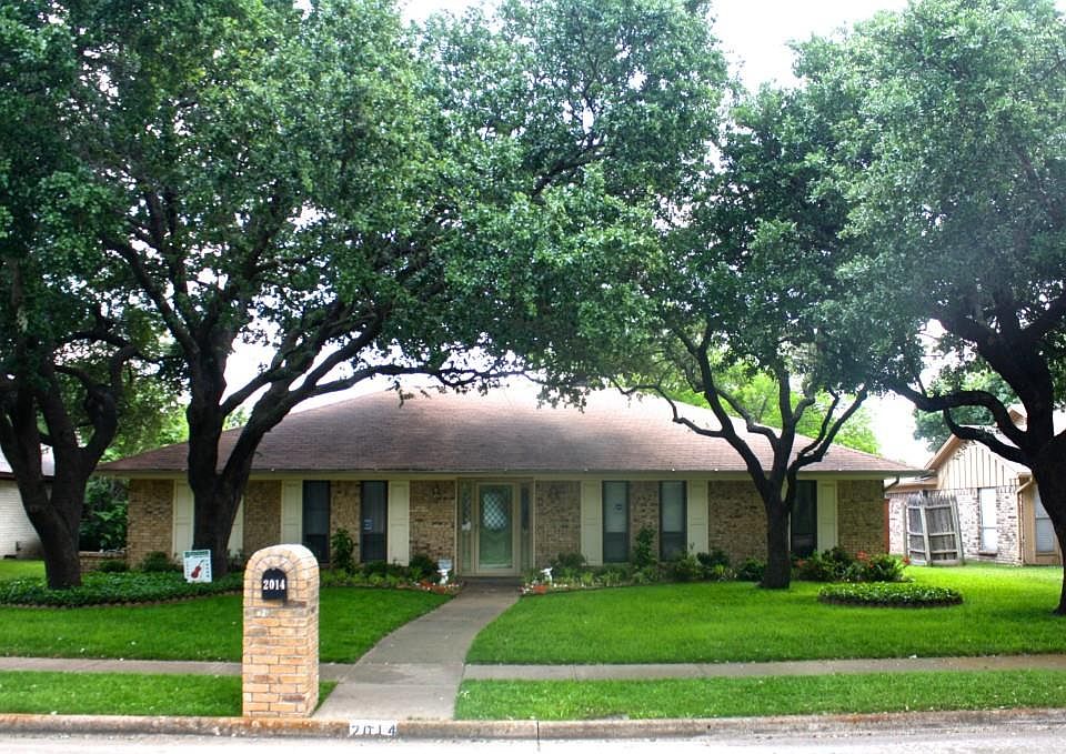 1st image of 2014 Scarlet Oak Dr