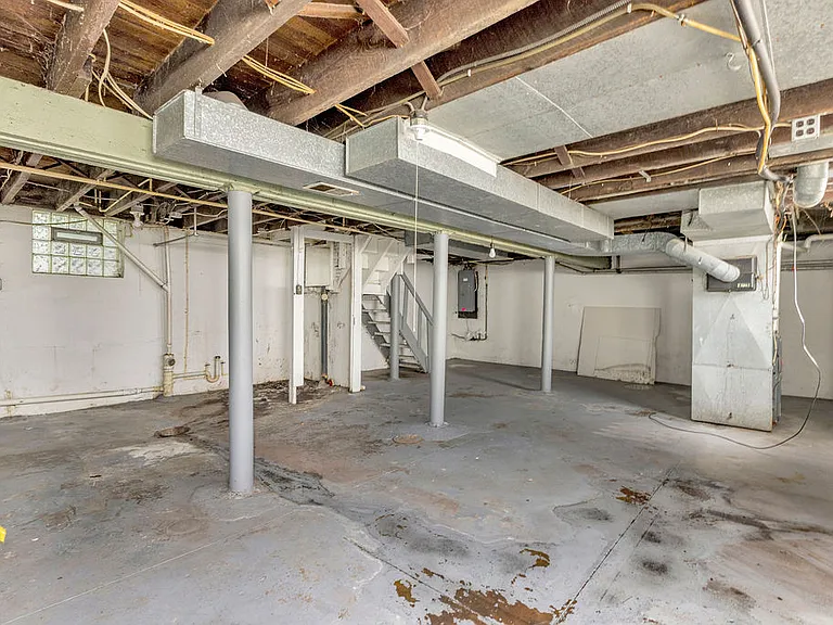 4123 Francis Ave — Photo 9