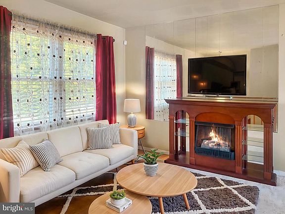 2nd image of 4205 Paran Rd