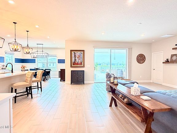 5th image of 4345 Lago Cir
