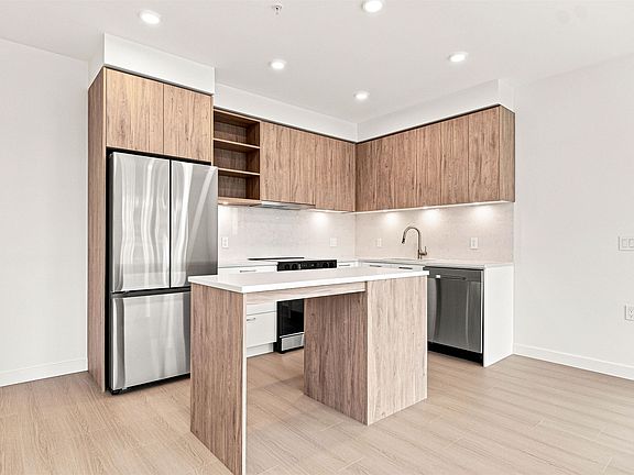 5th image of 82 1st St #229