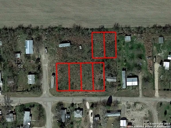 460 Whitehead St LOT 1-3, La Pryor, TX 78872