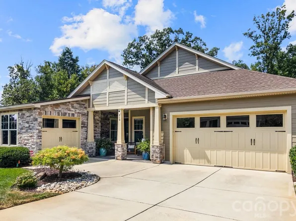 418 Flat Rock Dr, Denver, NC 28037