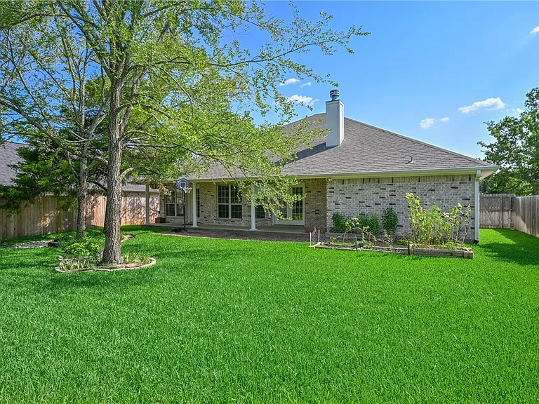 4406 Colony Chase Dr — Photo 16