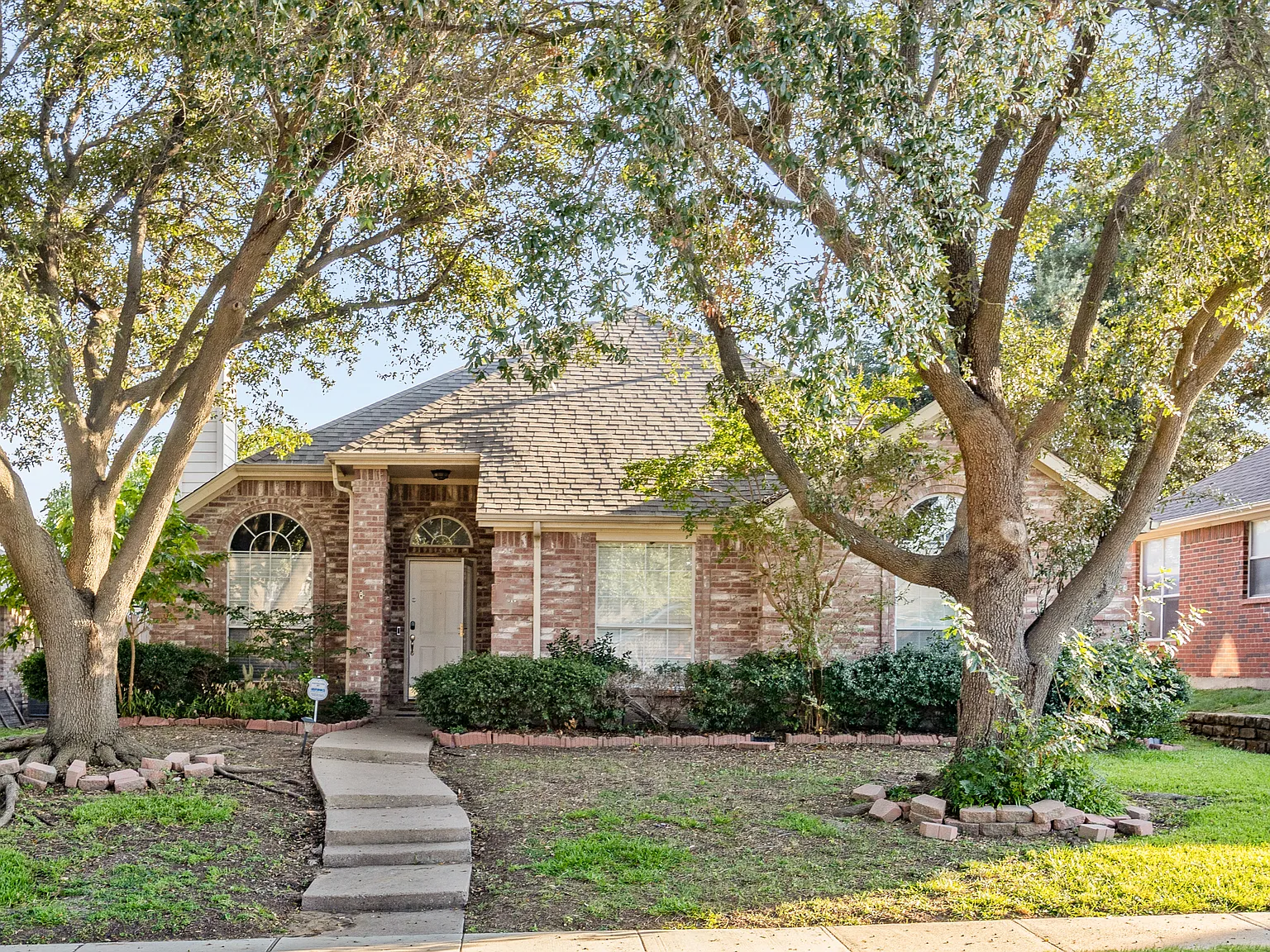 3 bed, 1499 sqft, $4,900 — Photo 1
