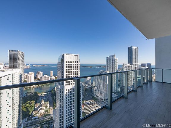 4th image of 68 SE 6th St APT 4109