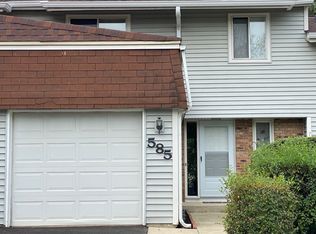 585 Sharon Way, Bolingbrook, IL 60440